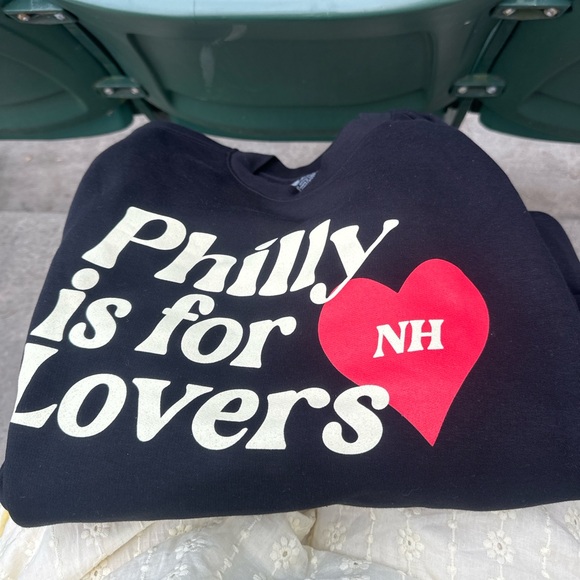 Philadelphia EXCLUSIVE Niall Horan "The Show Live on Tour" Crewneck BRAND NEW - Picture 3 of 3